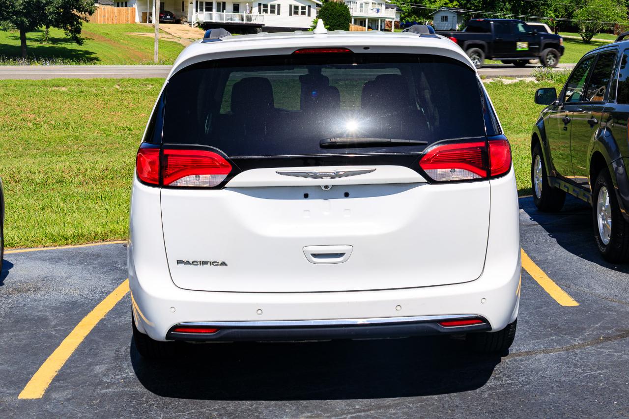 Chrysler Pacifica Touring-L 2017