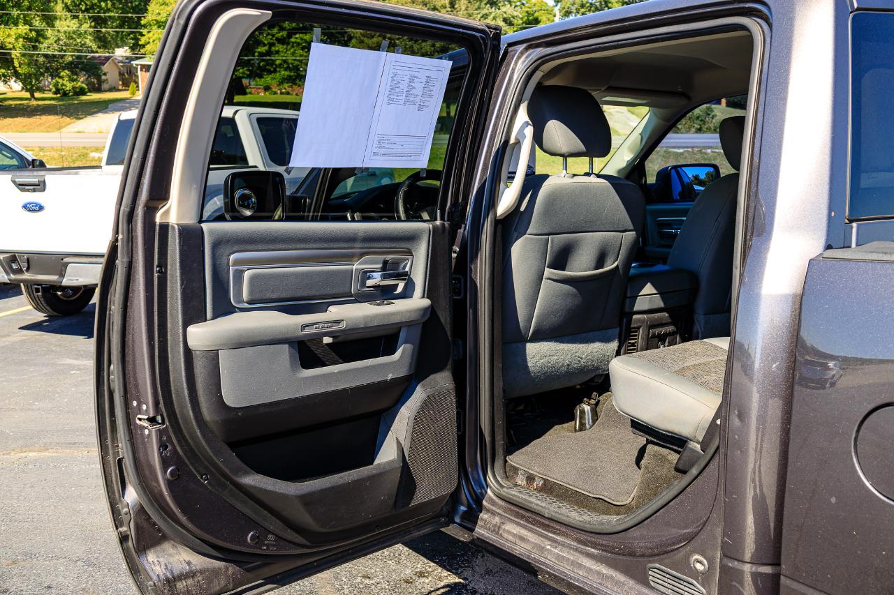RAM 1500 Big Horn Crew Cab 4WD SWB 2015
