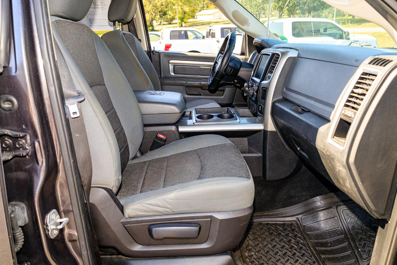 RAM 1500 Big Horn Crew Cab 4WD SWB 2015