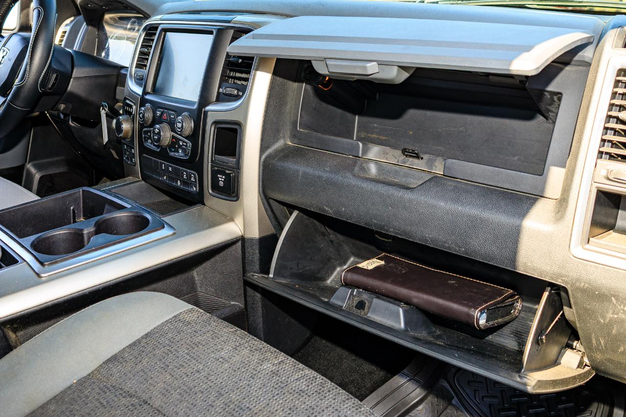 RAM 1500 Big Horn Crew Cab 4WD SWB 2015