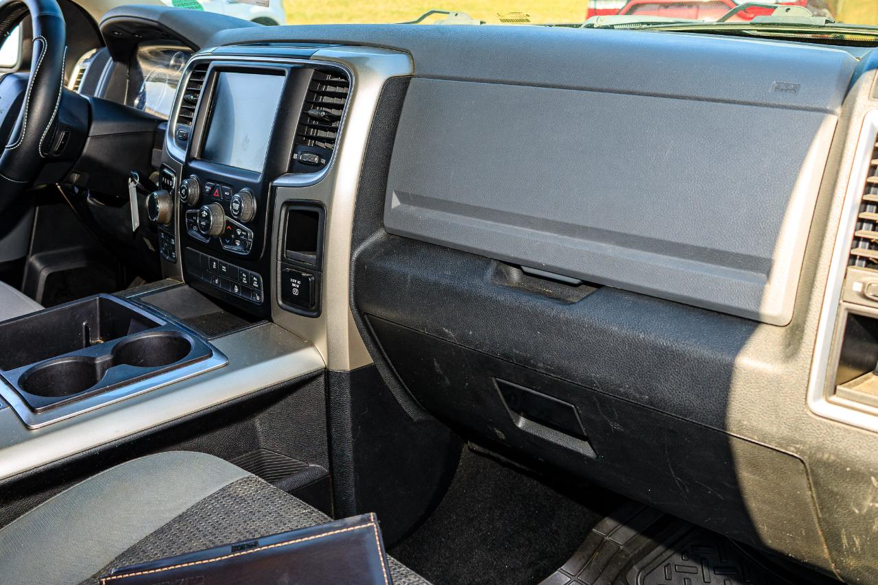 RAM 1500 Big Horn Crew Cab 4WD SWB 2015