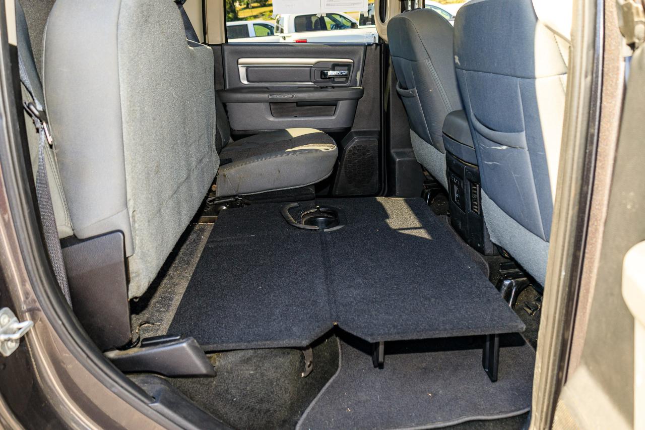 RAM 1500 Big Horn Crew Cab 4WD SWB 2015
