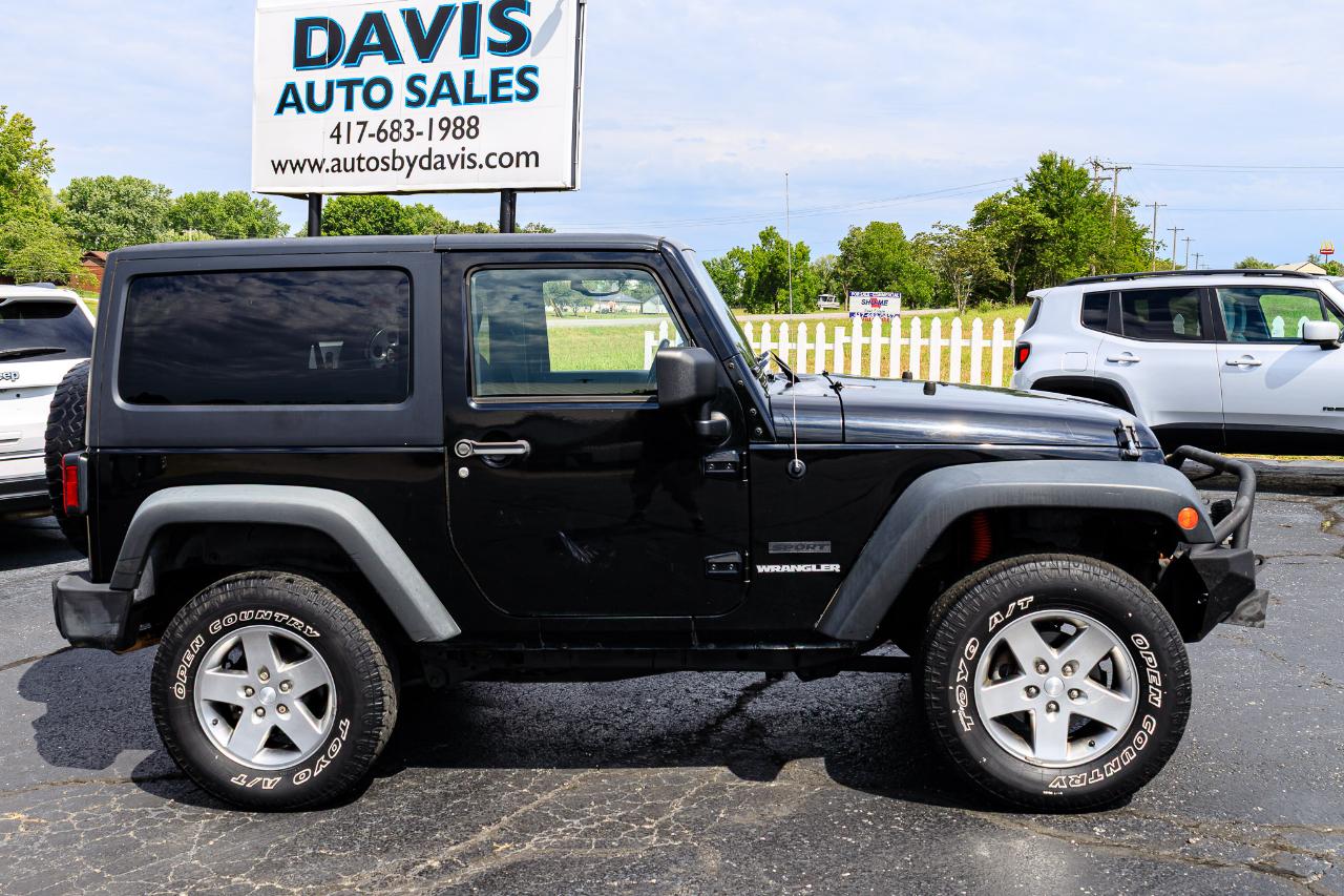 Jeep Wrangler Sport 4WD 2011