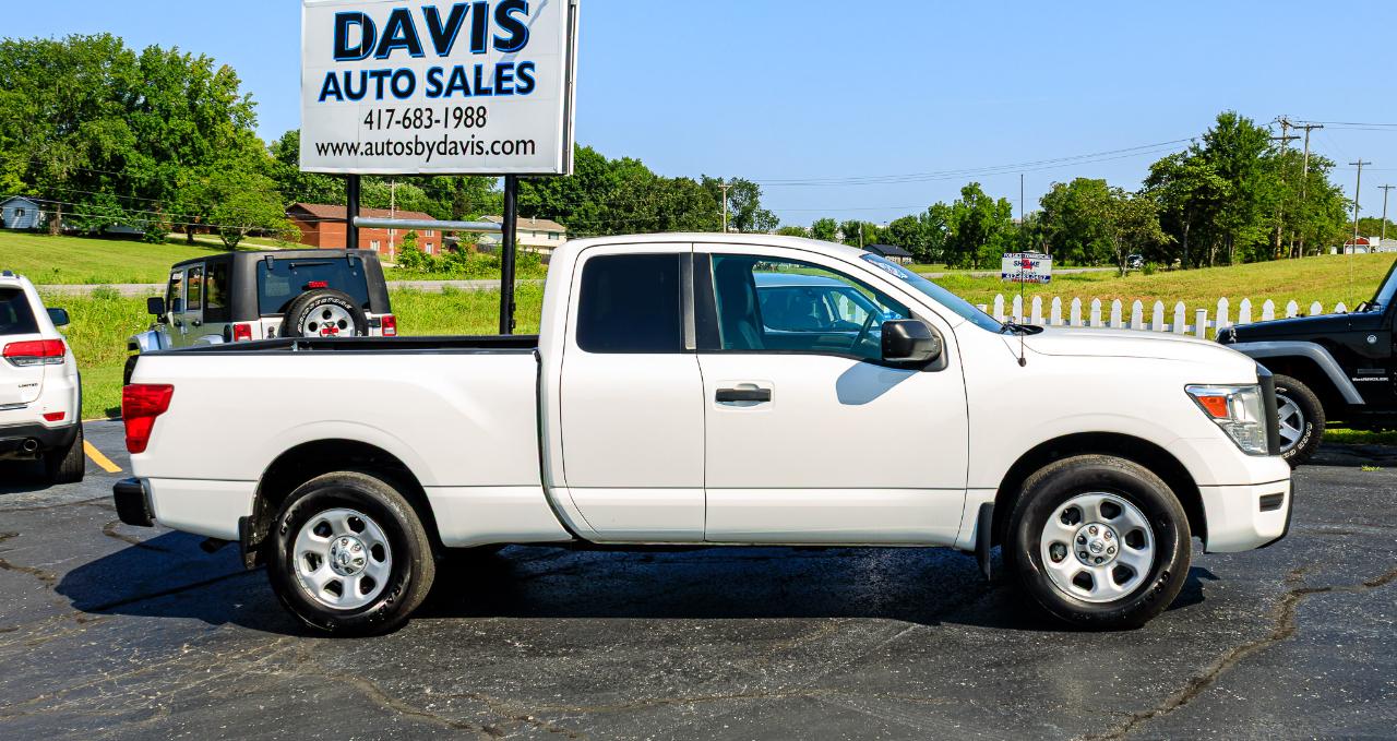 Nissan Titan 4WD King Cab SWB S 2020