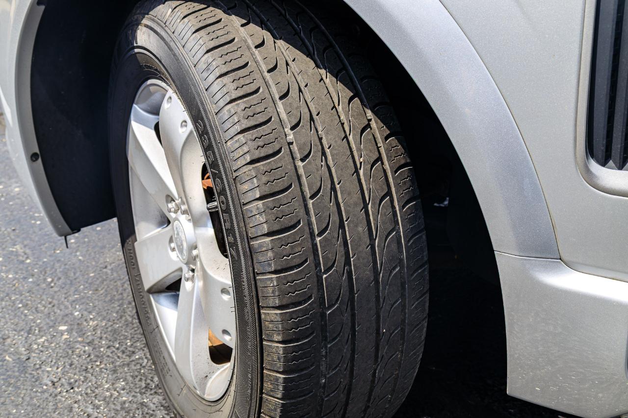 Chevrolet Captiva Sport 1LT FWD 2012