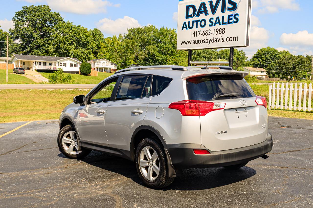 Toyota RAV4 XLE AWD 2013