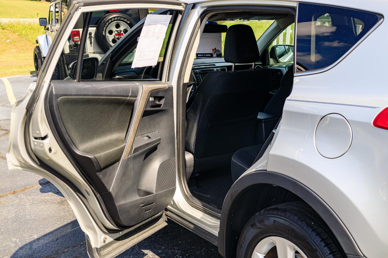 Toyota RAV4 XLE AWD 2013