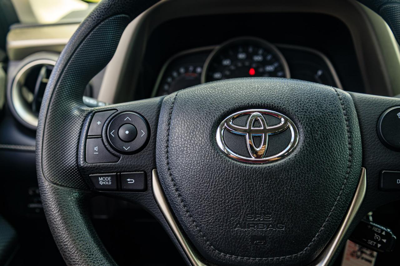 Toyota RAV4 XLE AWD 2013