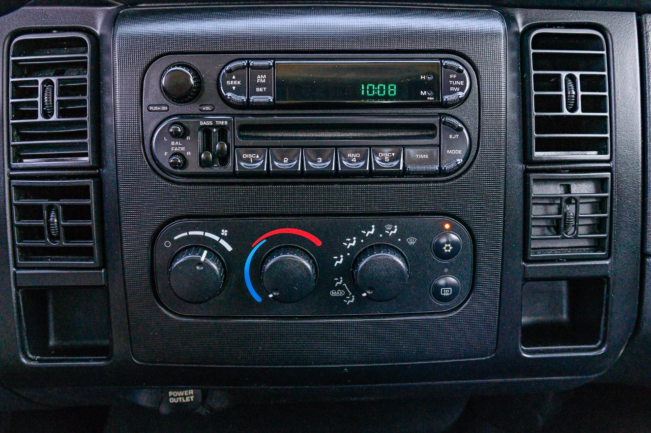 Dodge Dakota SLT Quad Cab 2WD 2003