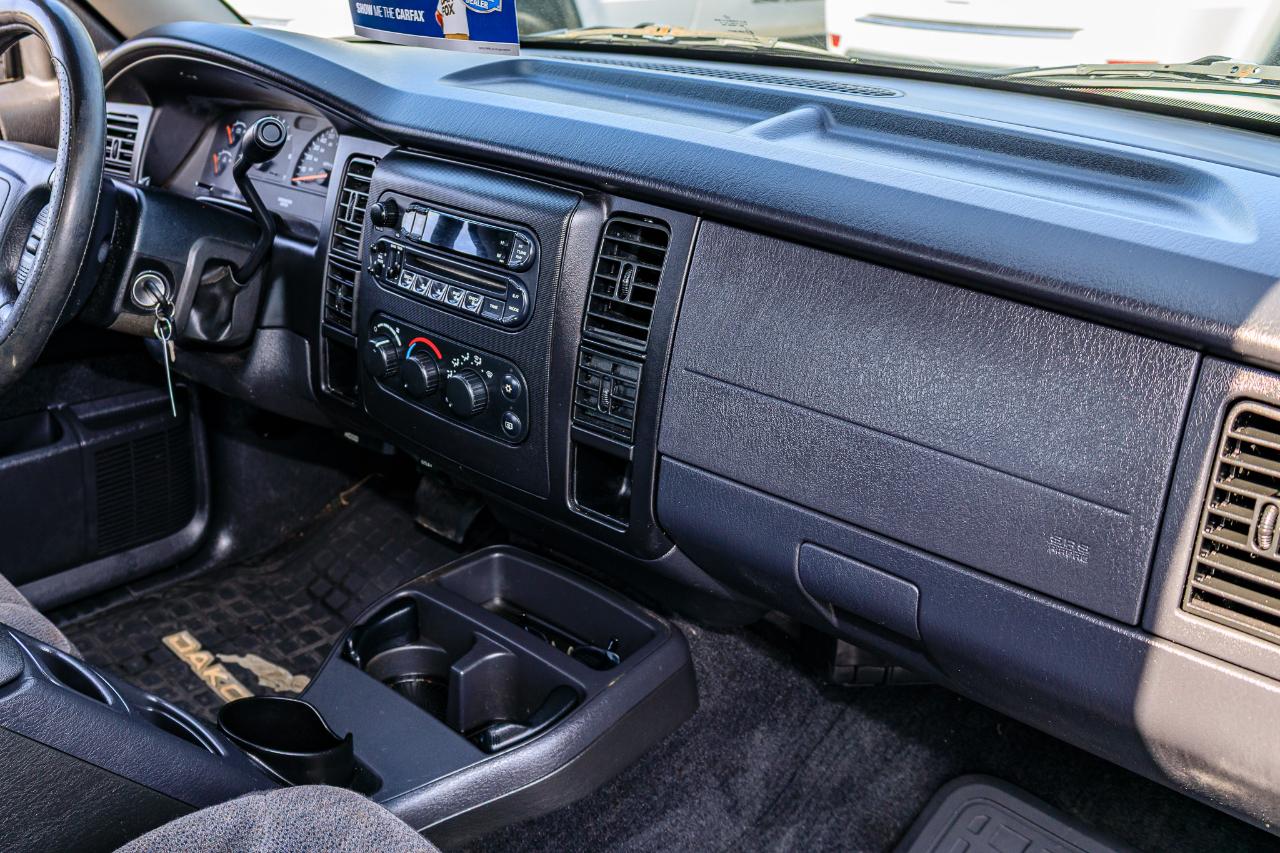 Dodge Dakota SLT Quad Cab 2WD 2003