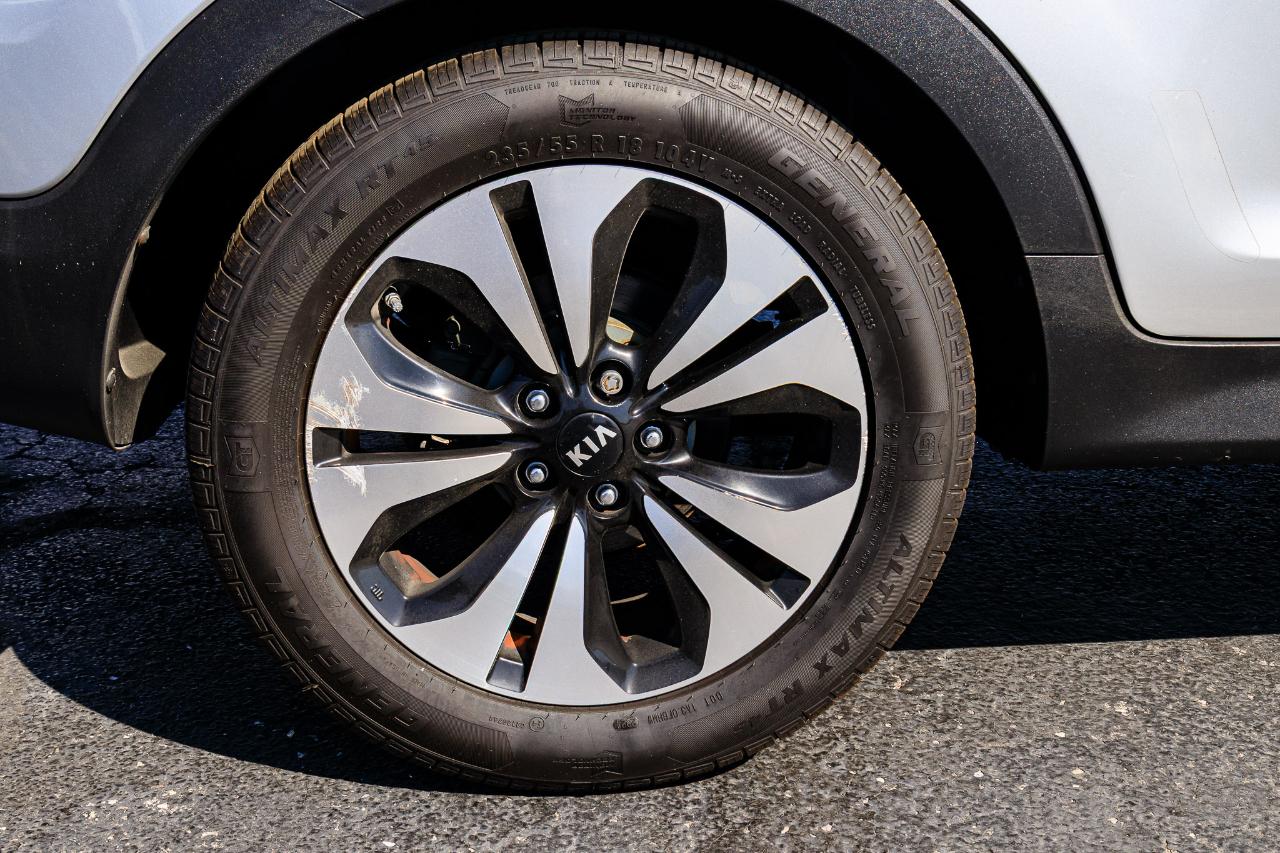 Kia Sportage SX 4D SUV AWD 2012
