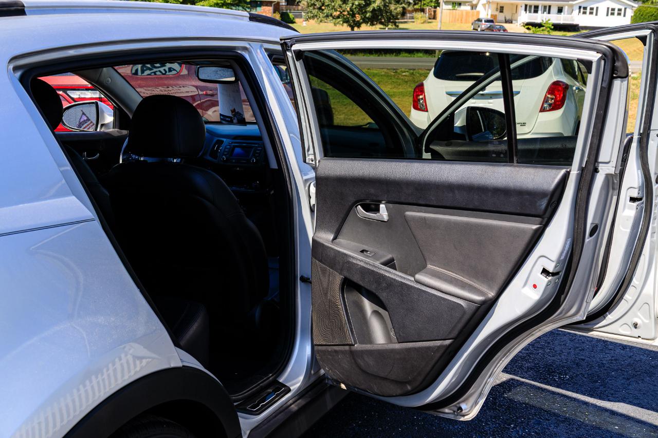 Kia Sportage SX 4D SUV AWD 2012