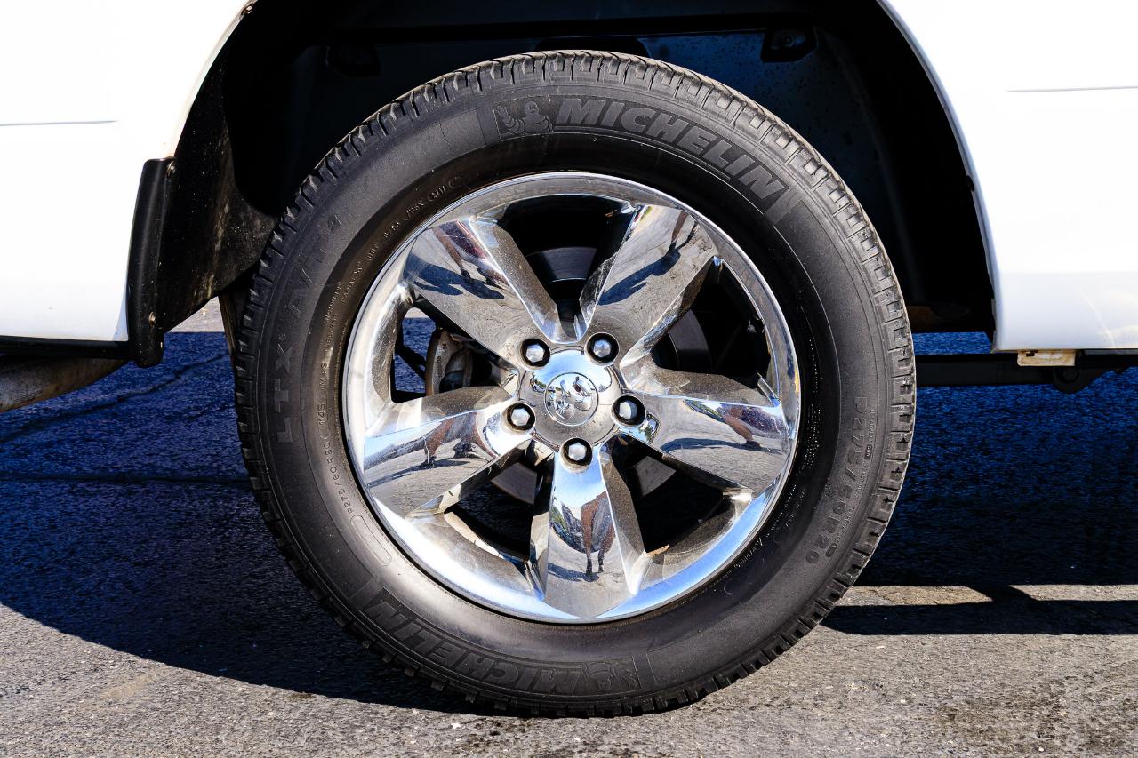 RAM 1500 SLT Crew Cab 4WD SWB 2015
