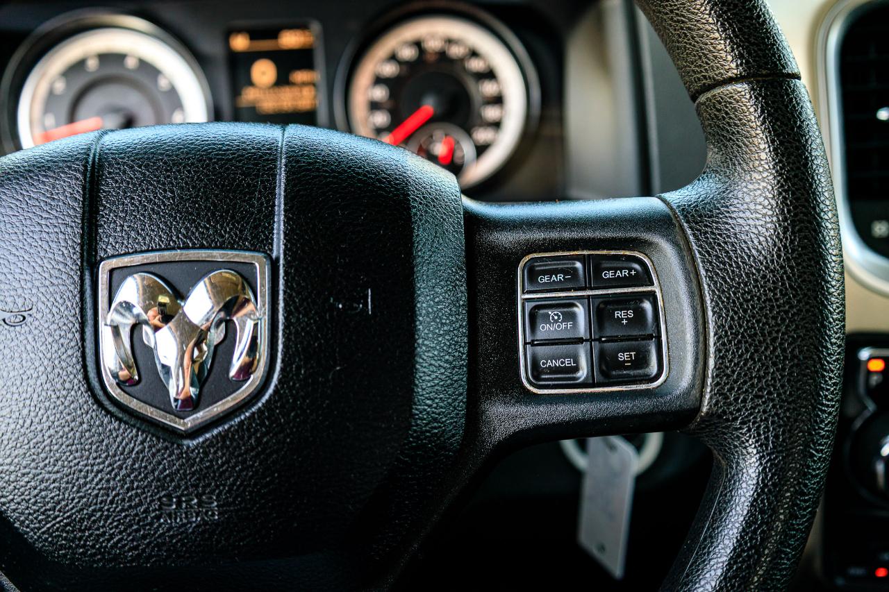 RAM 1500 SLT Crew Cab 4WD SWB 2015