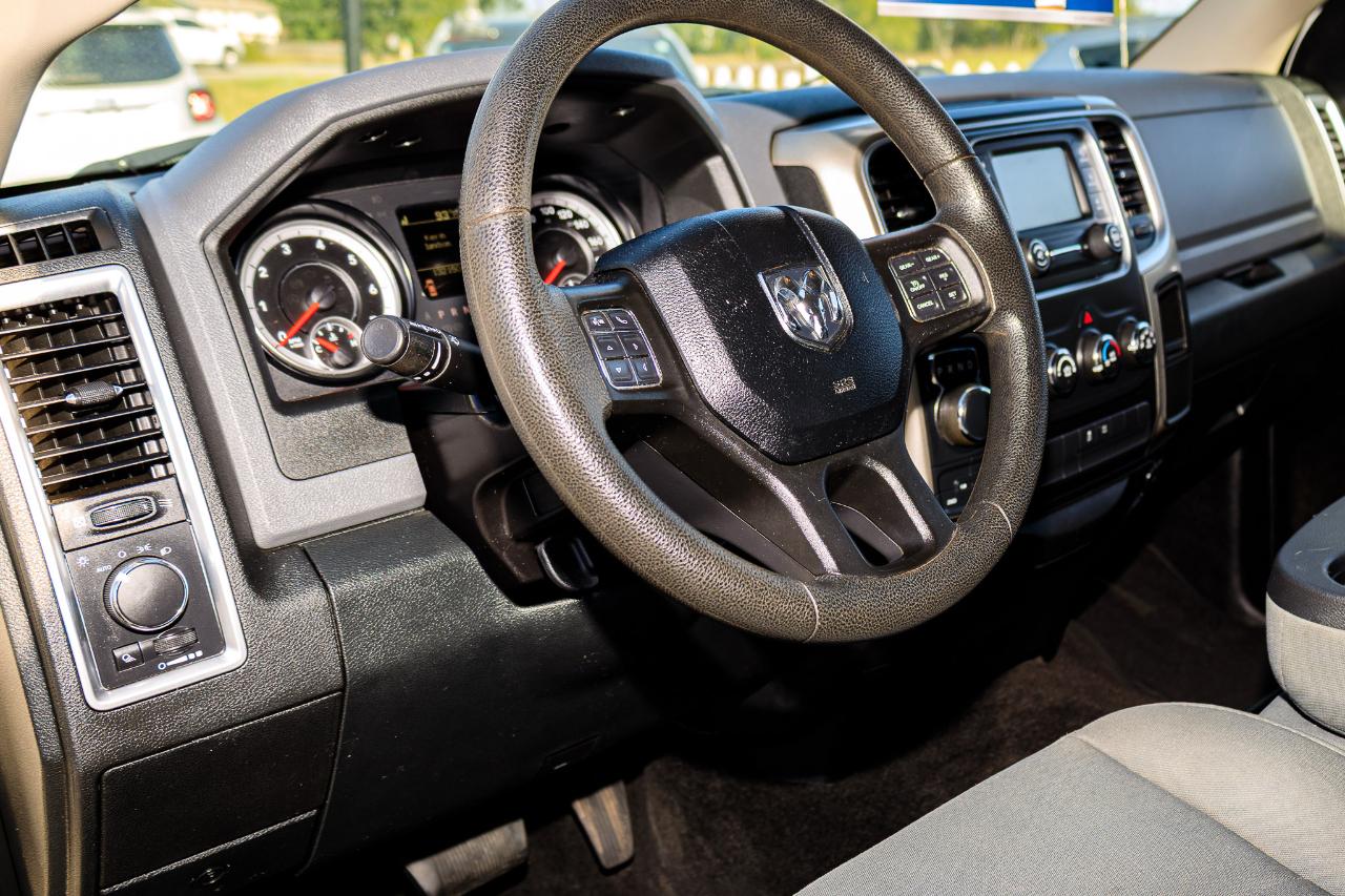 RAM 1500 SLT Crew Cab 4WD SWB 2015