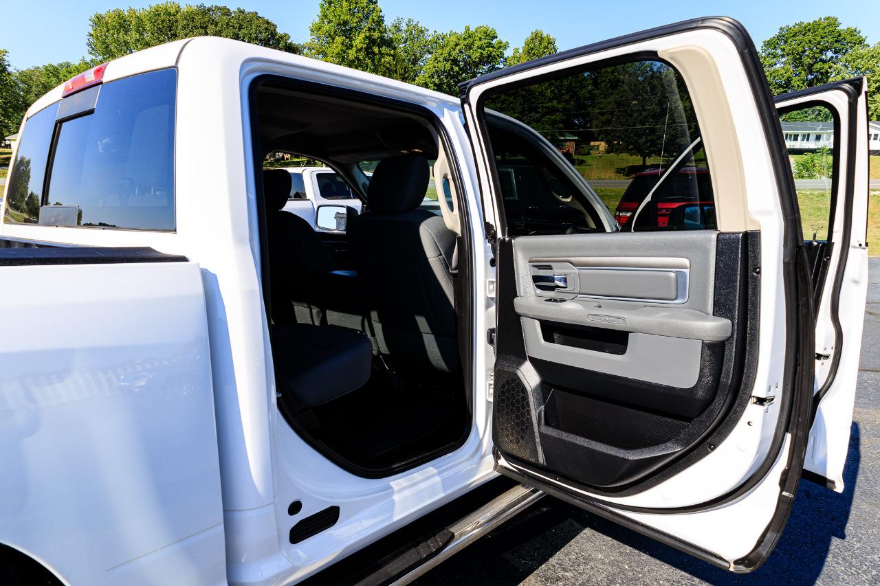 RAM 1500 SLT Crew Cab 4WD SWB 2015