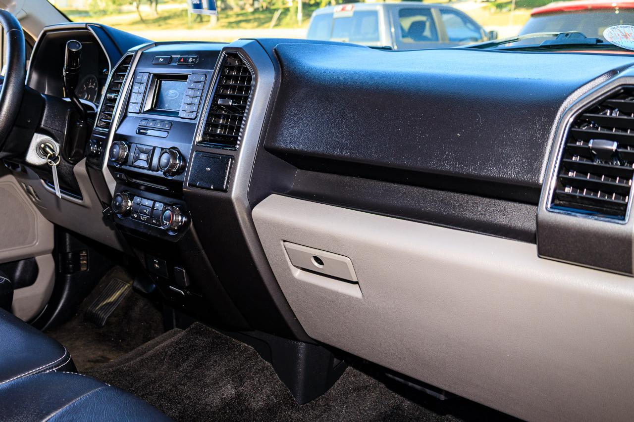 Ford F-150 4WD SuperCrew 145" XLT 2018