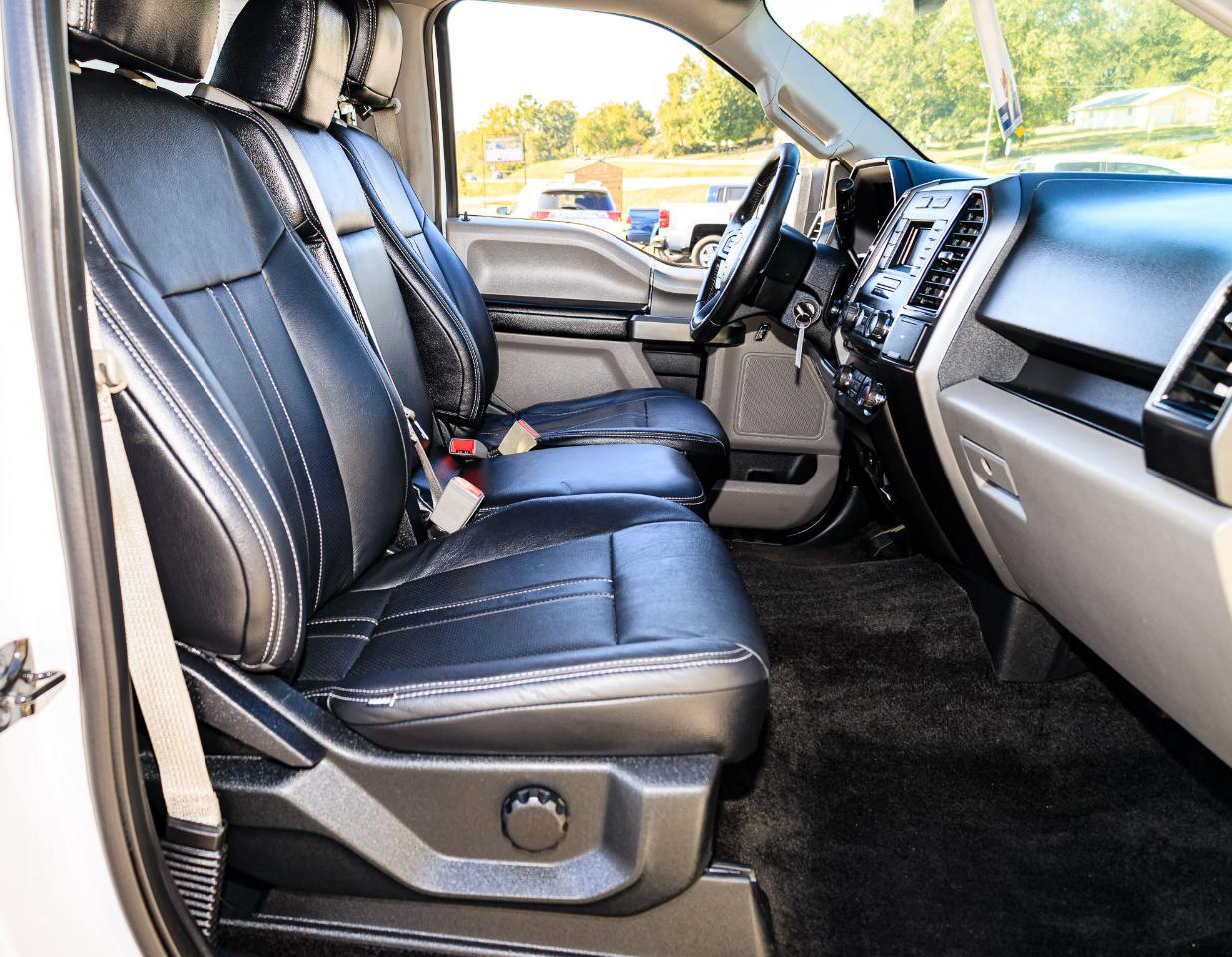 Ford F-150 4WD SuperCrew 145" XLT 2018