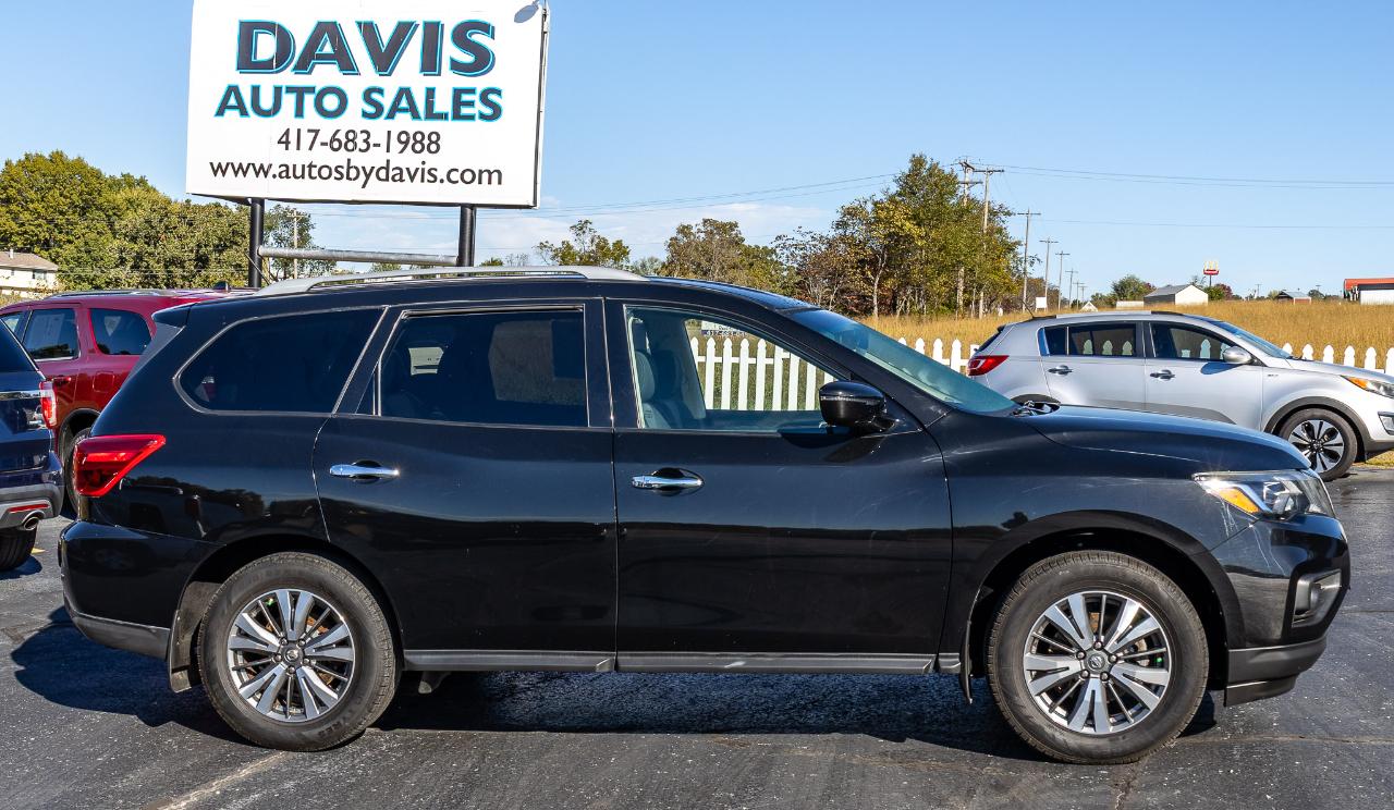 Nissan Pathfinder SV 4D SUV 4WD 2017