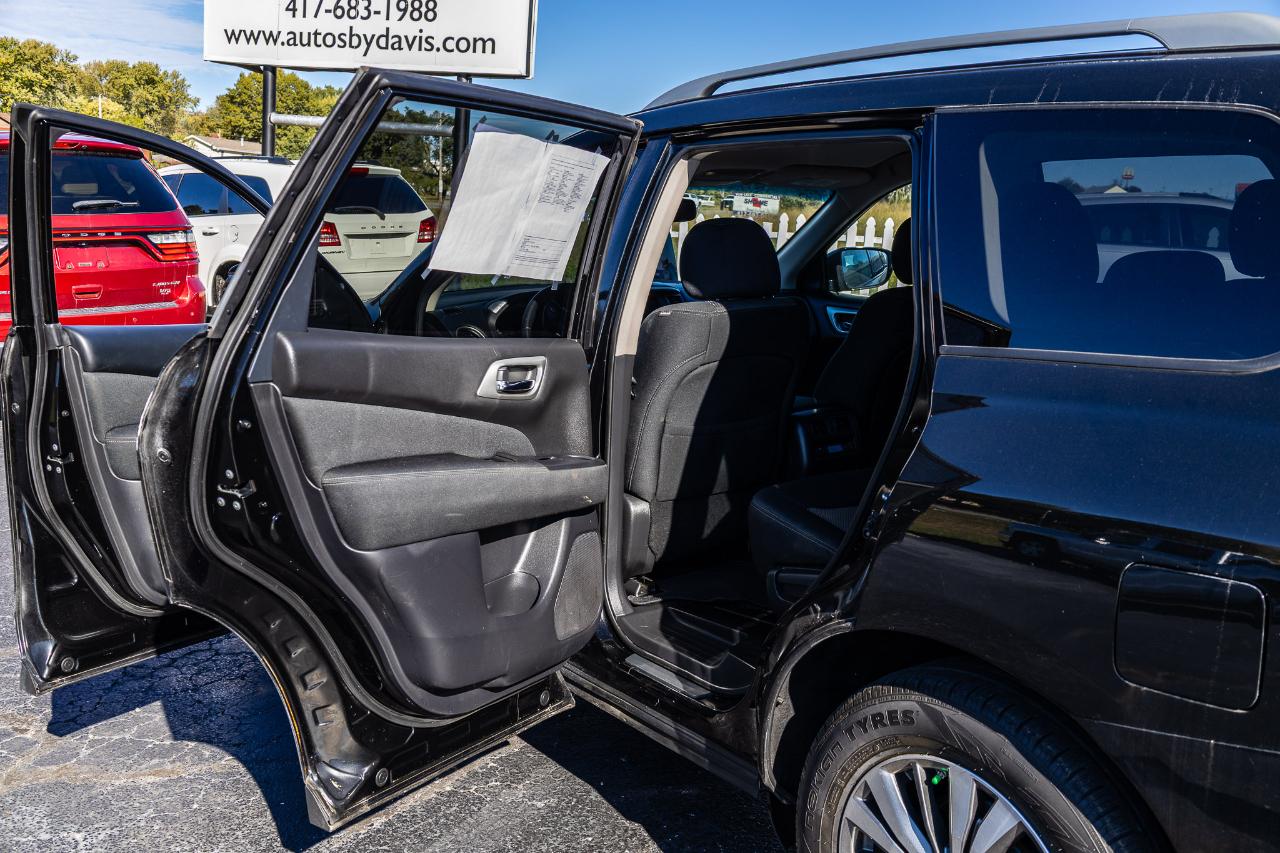 Nissan Pathfinder SV 4D SUV 4WD 2017