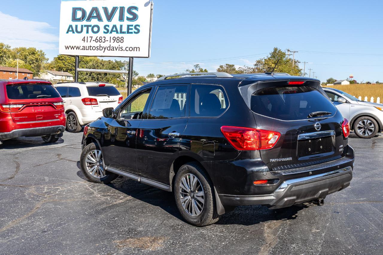 Nissan Pathfinder SV 4D SUV 4WD 2017