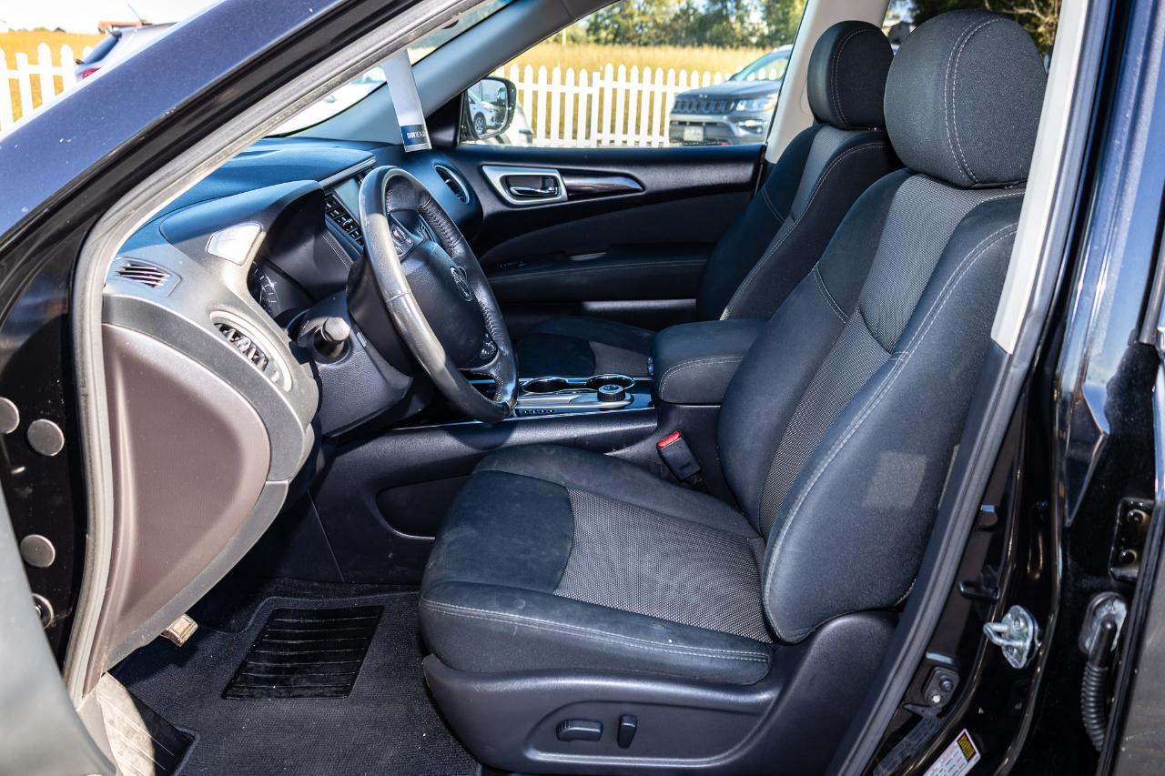 Nissan Pathfinder SV 4D SUV 4WD 2017