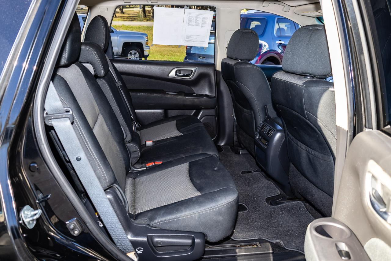 Nissan Pathfinder SV 4D SUV 4WD 2017
