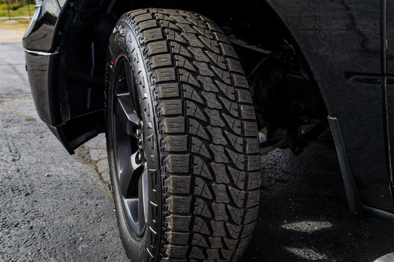 RAM 1500 Classic Big Horn 4x4 Crew Cab 5'7" Box 2019