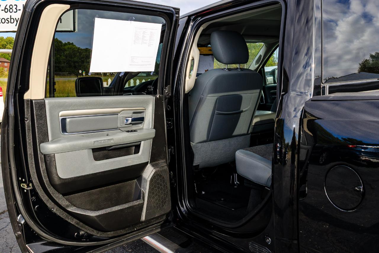 RAM 1500 Classic Big Horn 4x4 Crew Cab 5'7" Box 2019