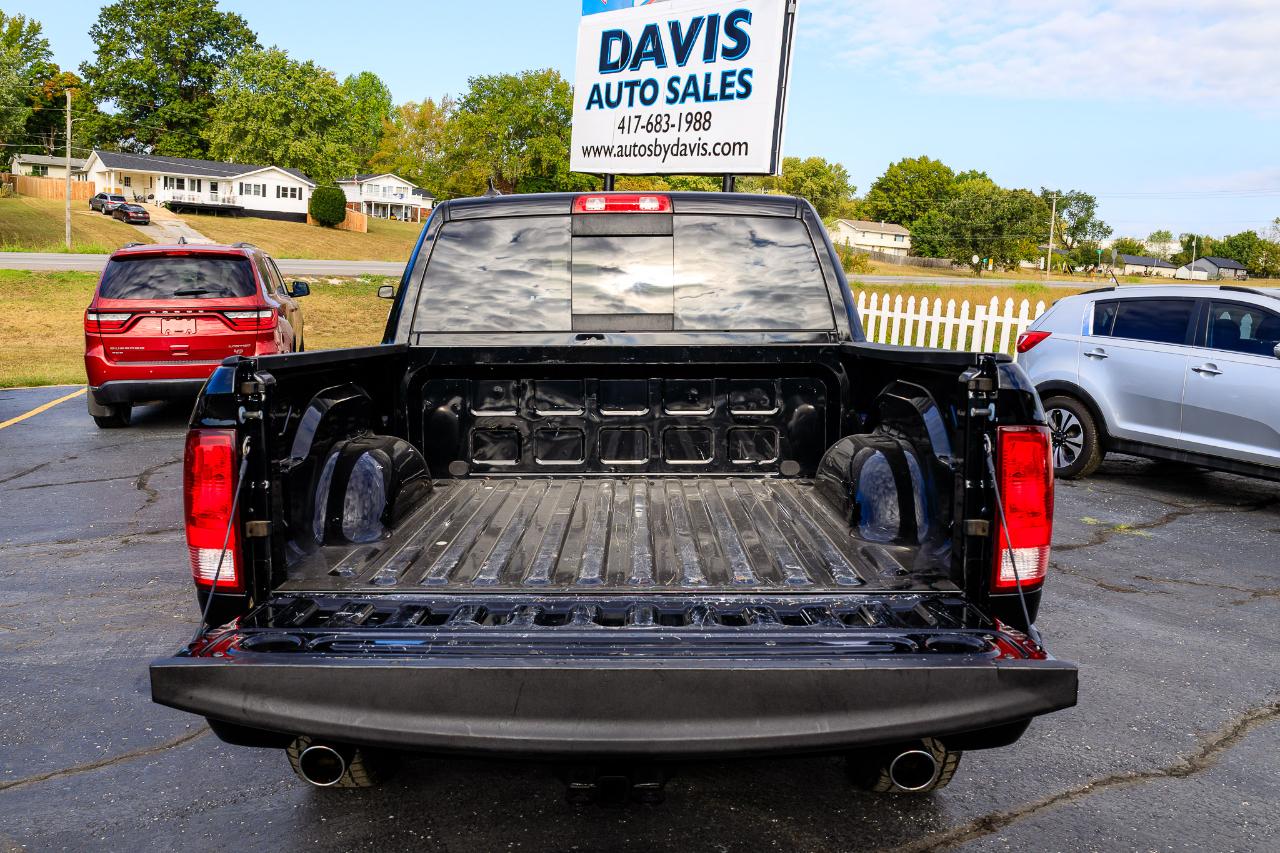 RAM 1500 Classic Big Horn 4x4 Crew Cab 5'7" Box 2019