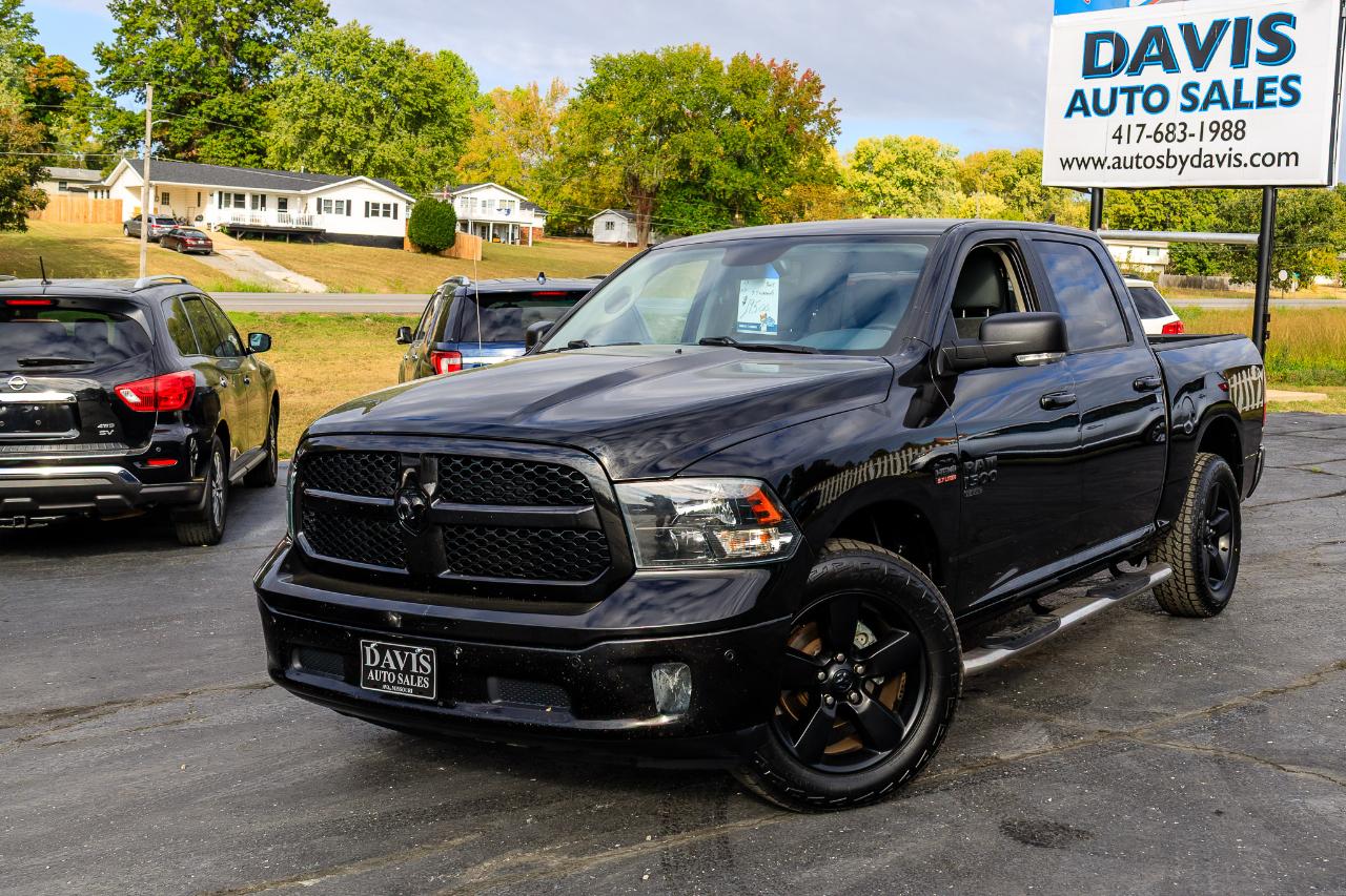 RAM 1500 Classic Big Horn 4x4 Crew Cab 5'7" Box 2019
