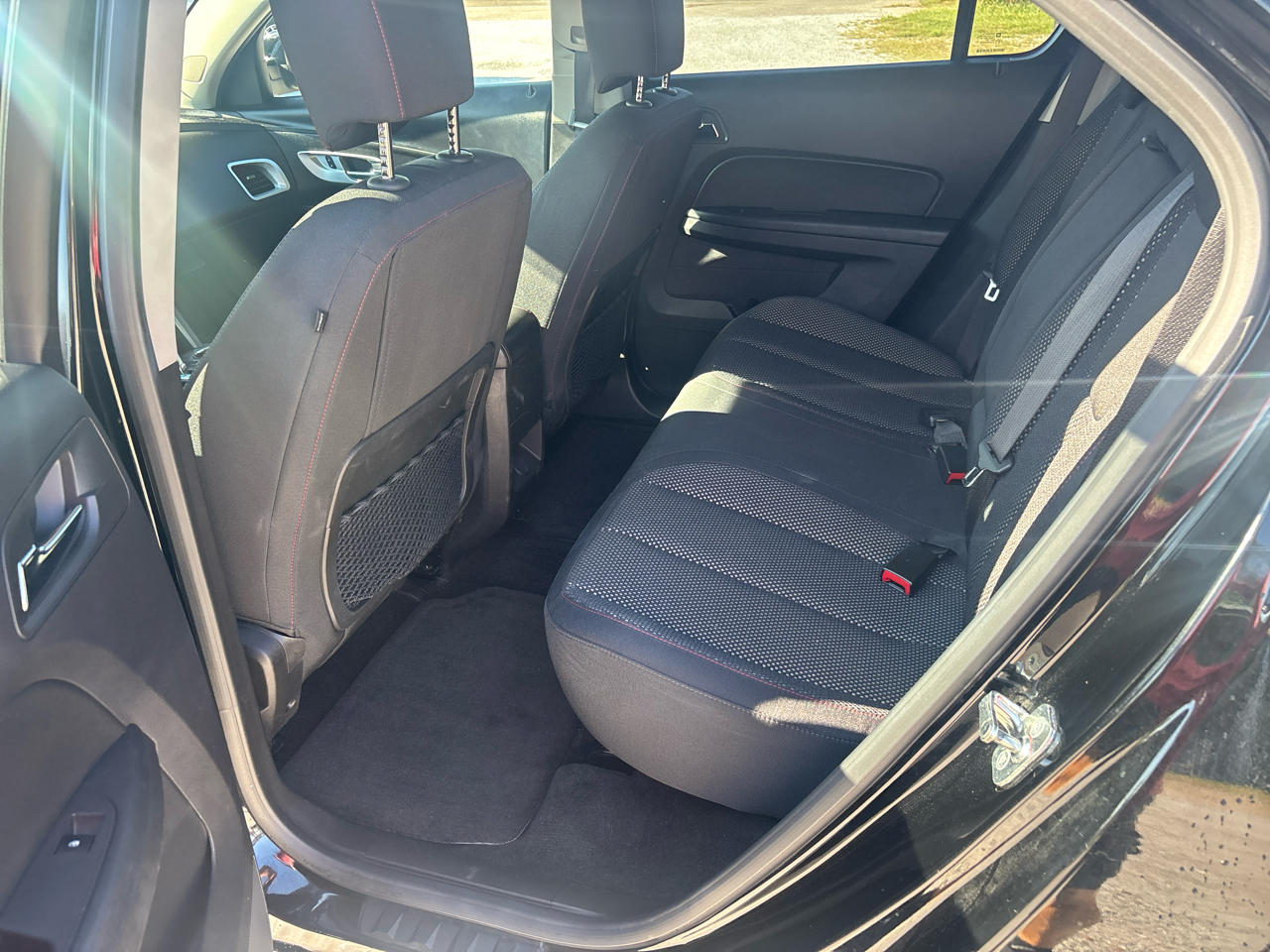2012 Chevrolet Equinox photo 2