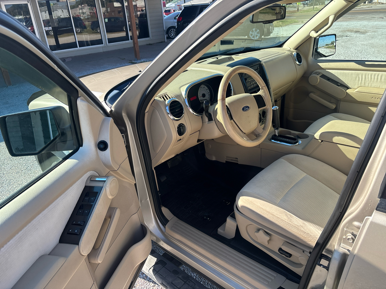 2007 Ford Explorer Sport Trac XLT photo 3