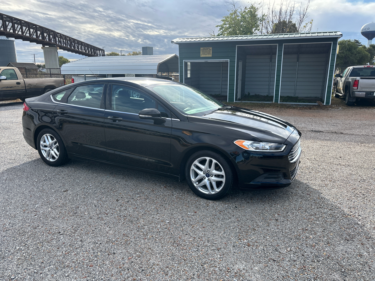 Ford Fusion 4dr Sdn SE FWD 2016 Ford Fusion 4dr Sdn SE FWD 2016
