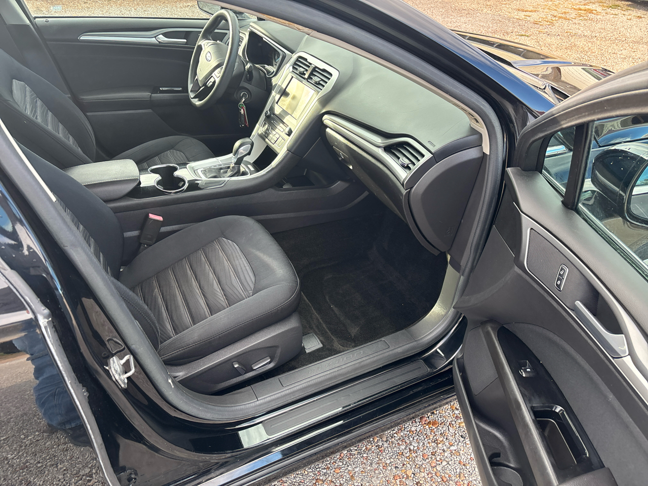 Ford Fusion 4dr Sdn SE FWD 2016 Ford Fusion 4dr Sdn SE FWD 2016