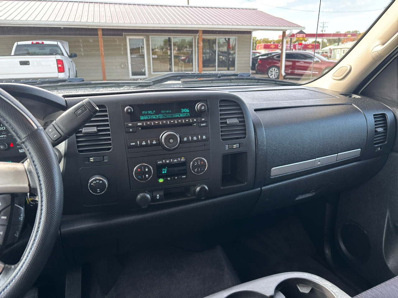 GMC Sierra 1500 4WD Crew Cab 143.5" SLE 2013 GMC Sierra 1500 4WD Crew Cab 143.5" SLE 2013