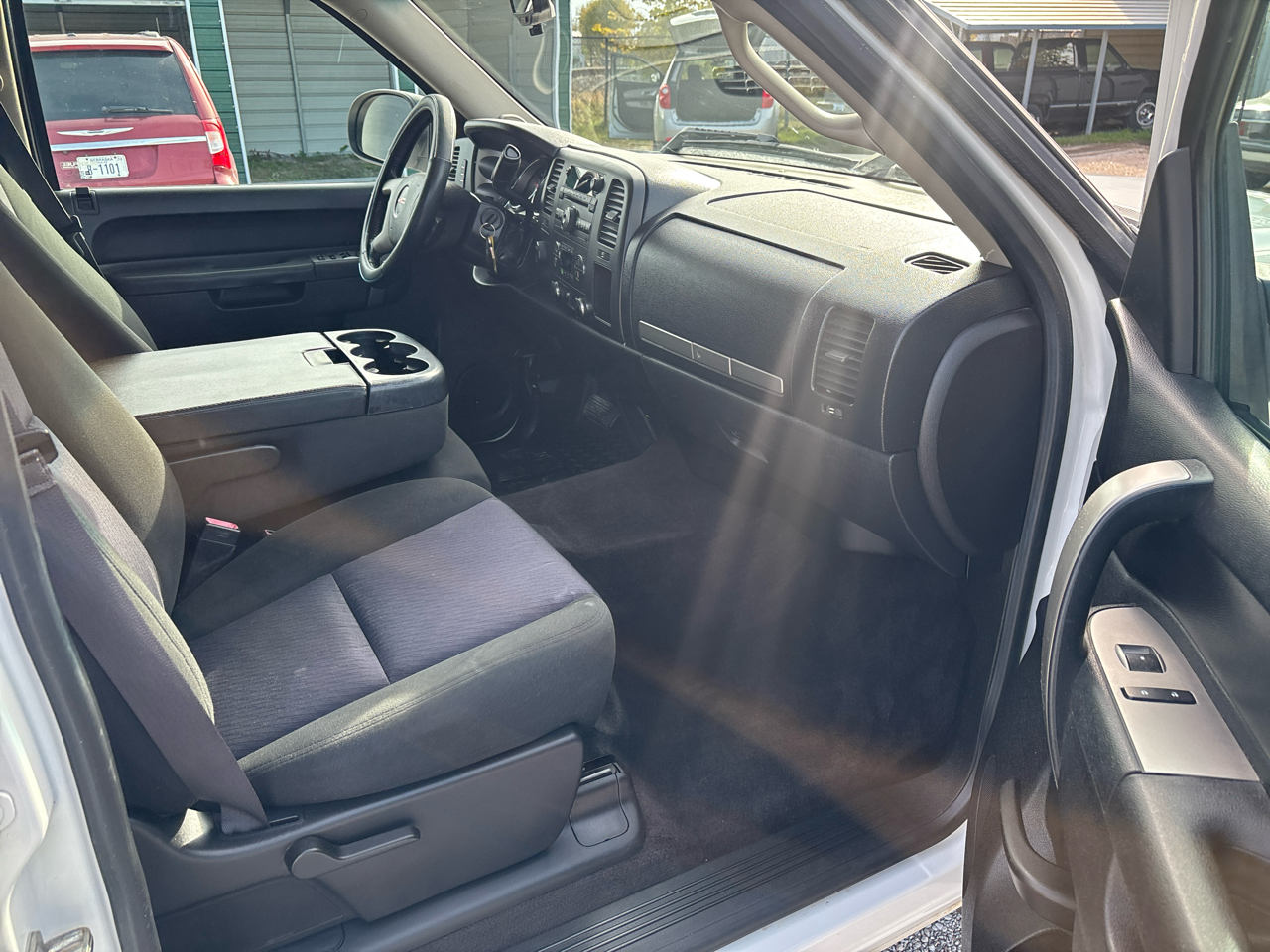 GMC Sierra 1500 4WD Crew Cab 143.5" SLE 2013 GMC Sierra 1500 4WD Crew Cab 143.5" SLE 2013