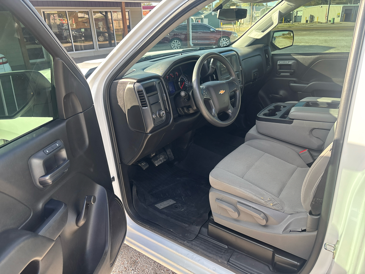 Chevrolet Silverado 1500 2WD Reg Cab 133.0" Work Truck 2018 Chevrolet Silverado 1500 2WD Reg Cab 133.0" Work Truck 2018