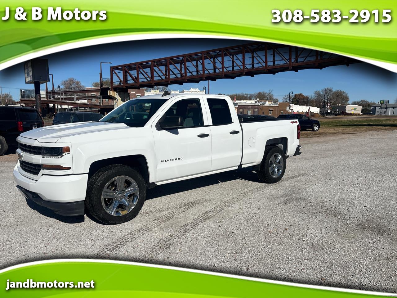 2017 Chevrolet Silverado 1500 4WD Double Cab 143.5" Custom