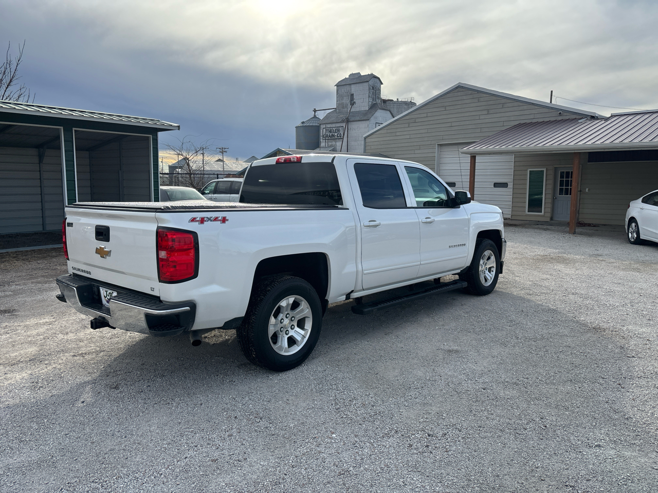 Chevrolet Silverado 1500 4WD Crew Cab 143.5" LT w/1LT 2017