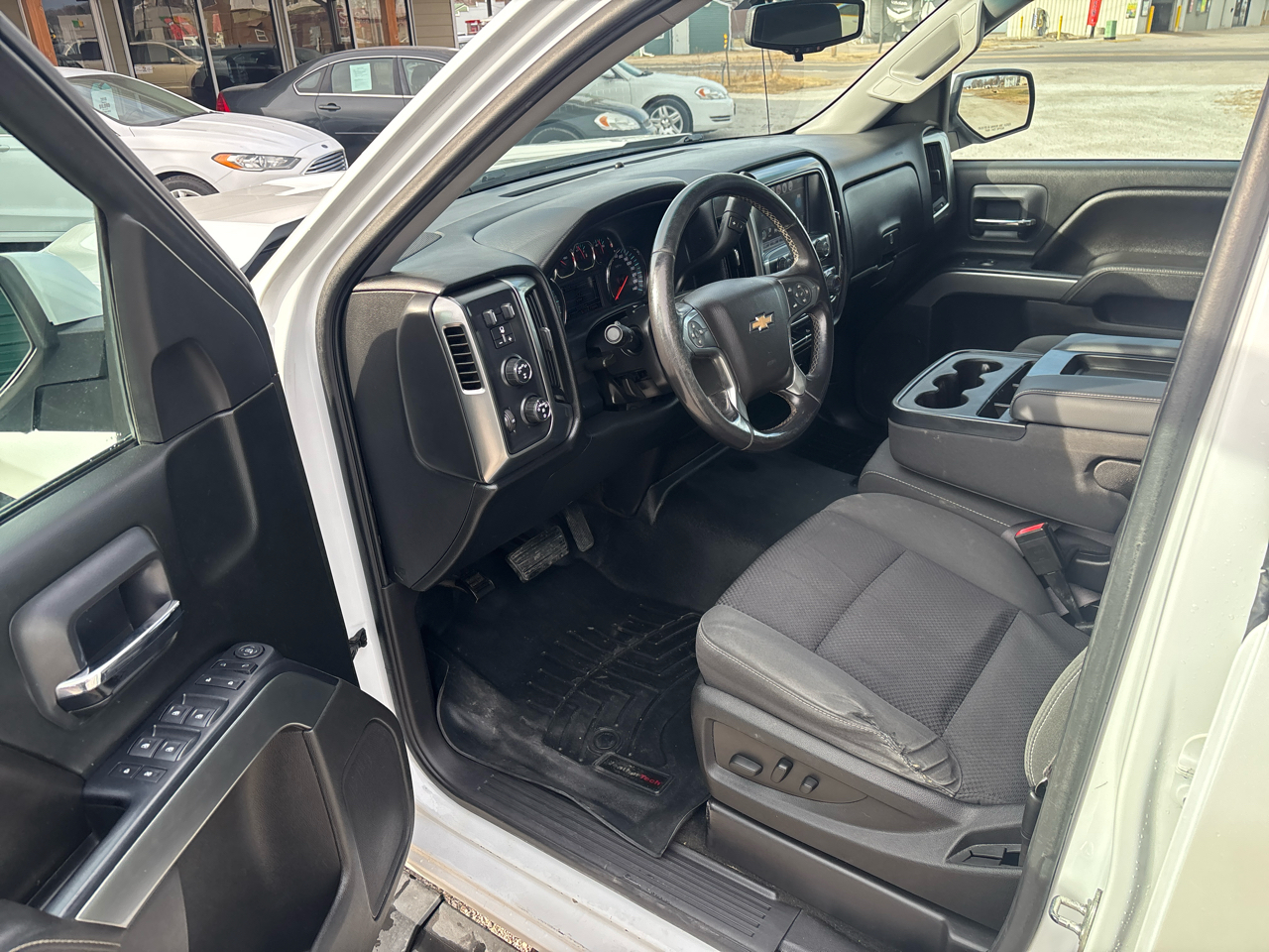 Chevrolet Silverado 1500 4WD Crew Cab 143.5" LT w/1LT 2017