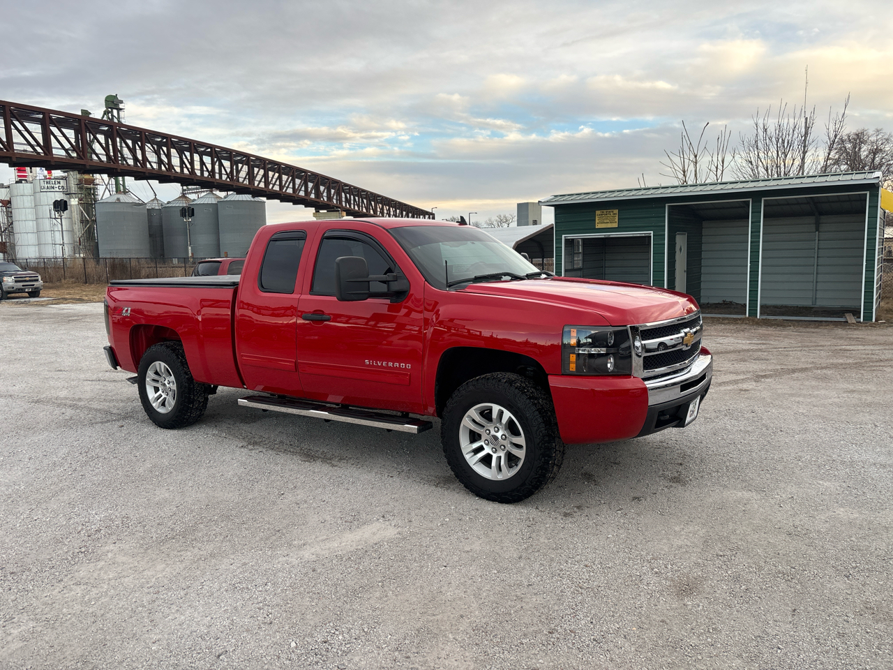 Chevrolet Silverado 1500 4WD Ext Cab 143.5" LT 2012