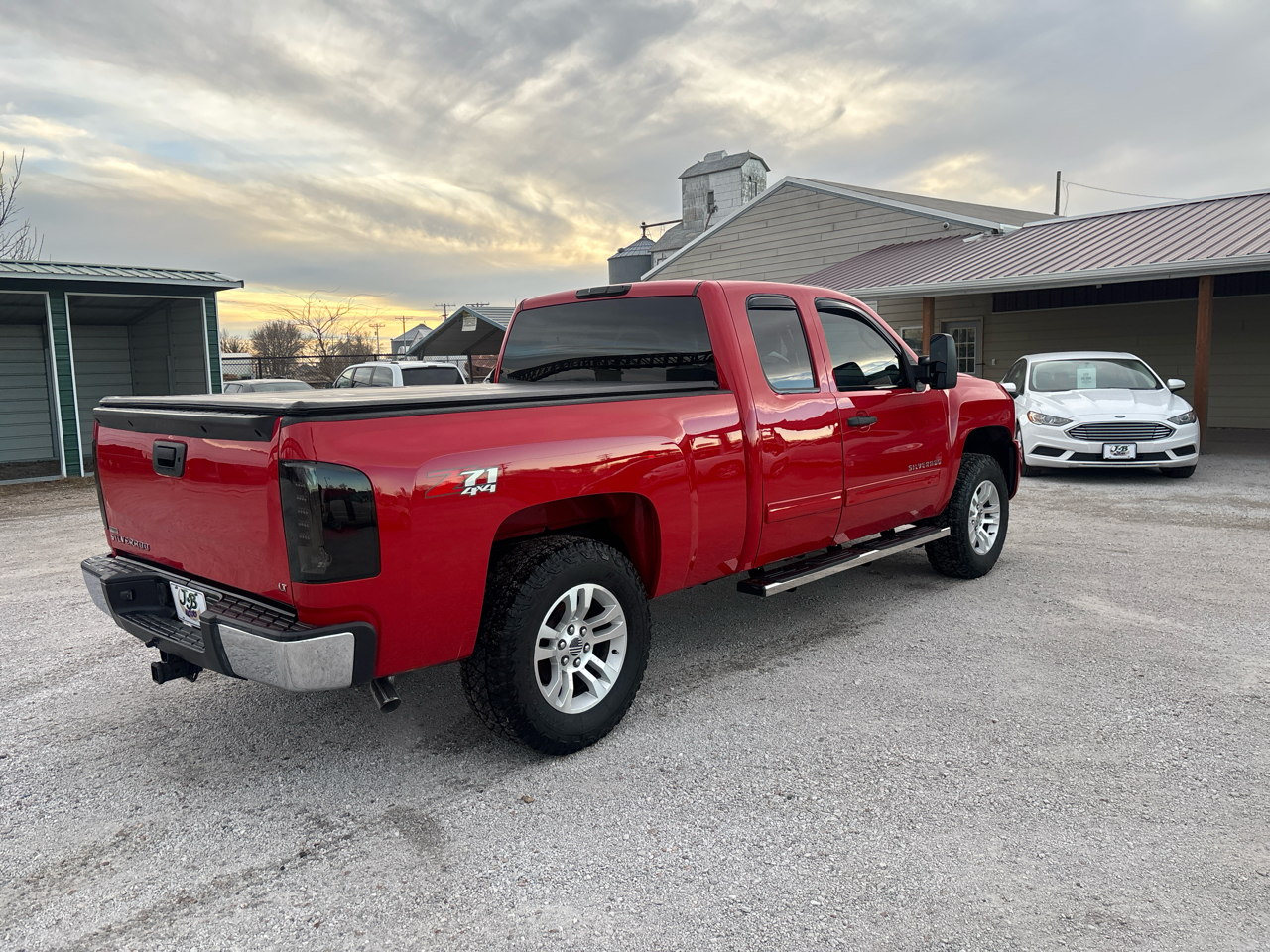 Chevrolet Silverado 1500 4WD Ext Cab 143.5" LT 2012