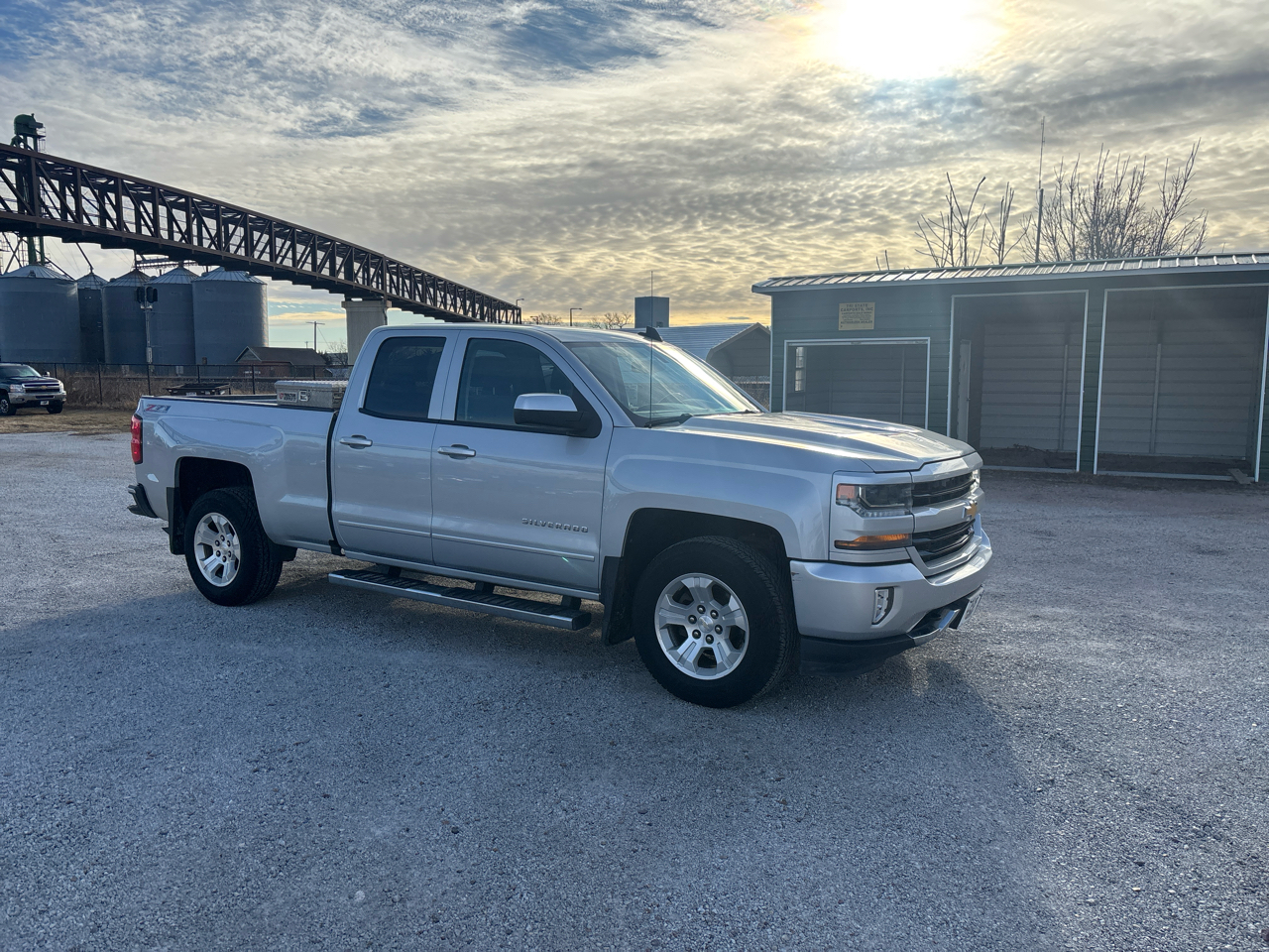 Chevrolet Silverado 1500 4WD Double Cab 143.5" LT w/2LT 2017