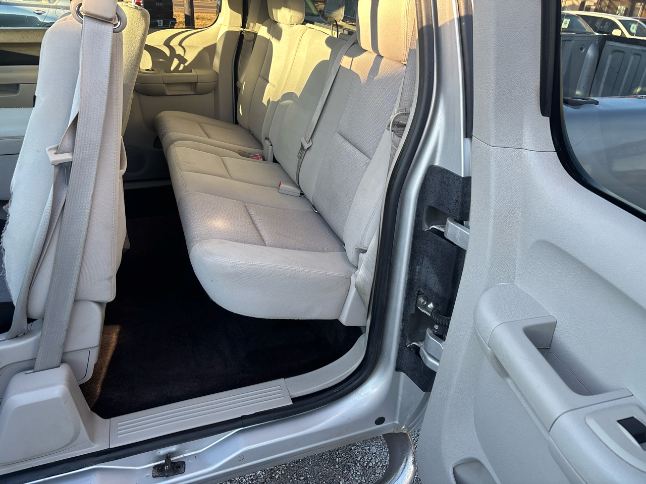 Chevrolet Silverado 1500 4WD Ext Cab 143.5" LT 2011