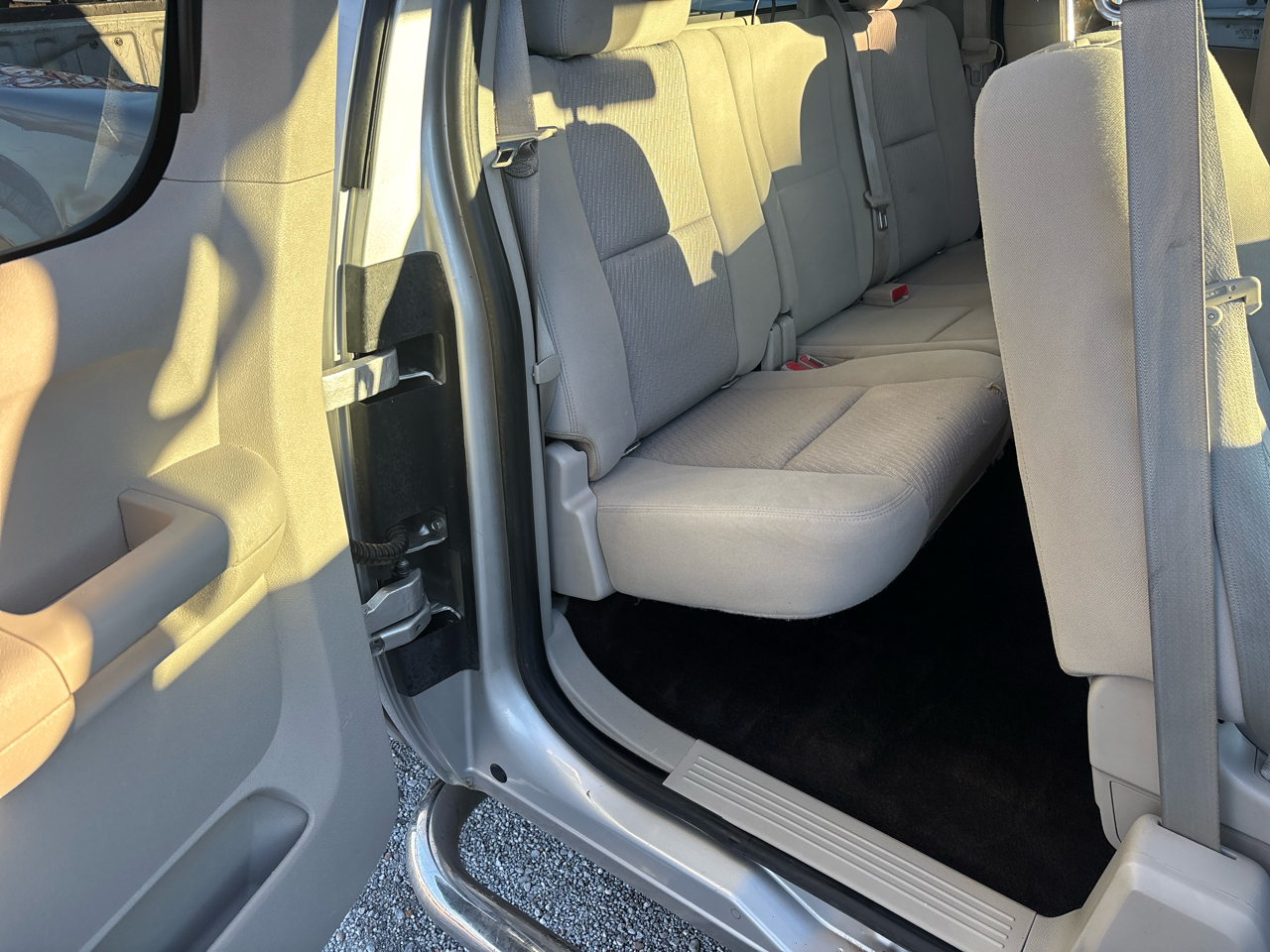 Chevrolet Silverado 1500 4WD Ext Cab 143.5" LT 2011