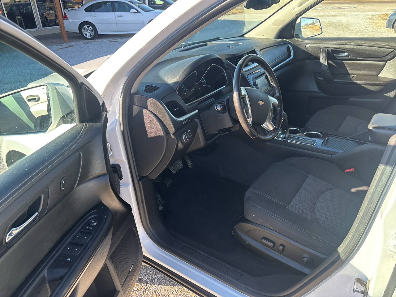 Chevrolet Traverse AWD 4dr LT w/2LT 2016