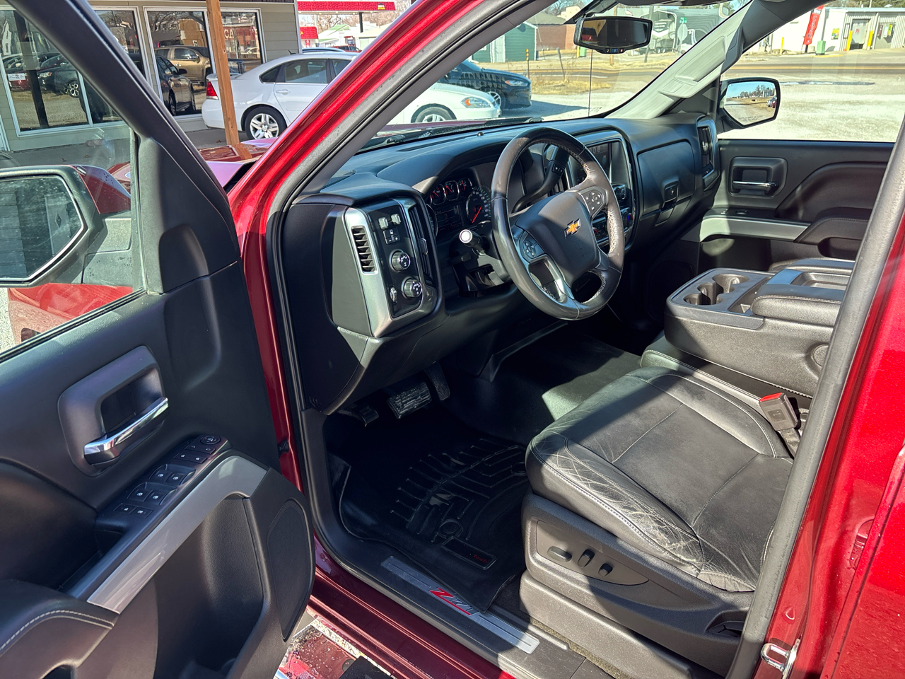 Chevrolet Silverado 1500 4WD Crew Cab 143.5" LT w/2LT 2017