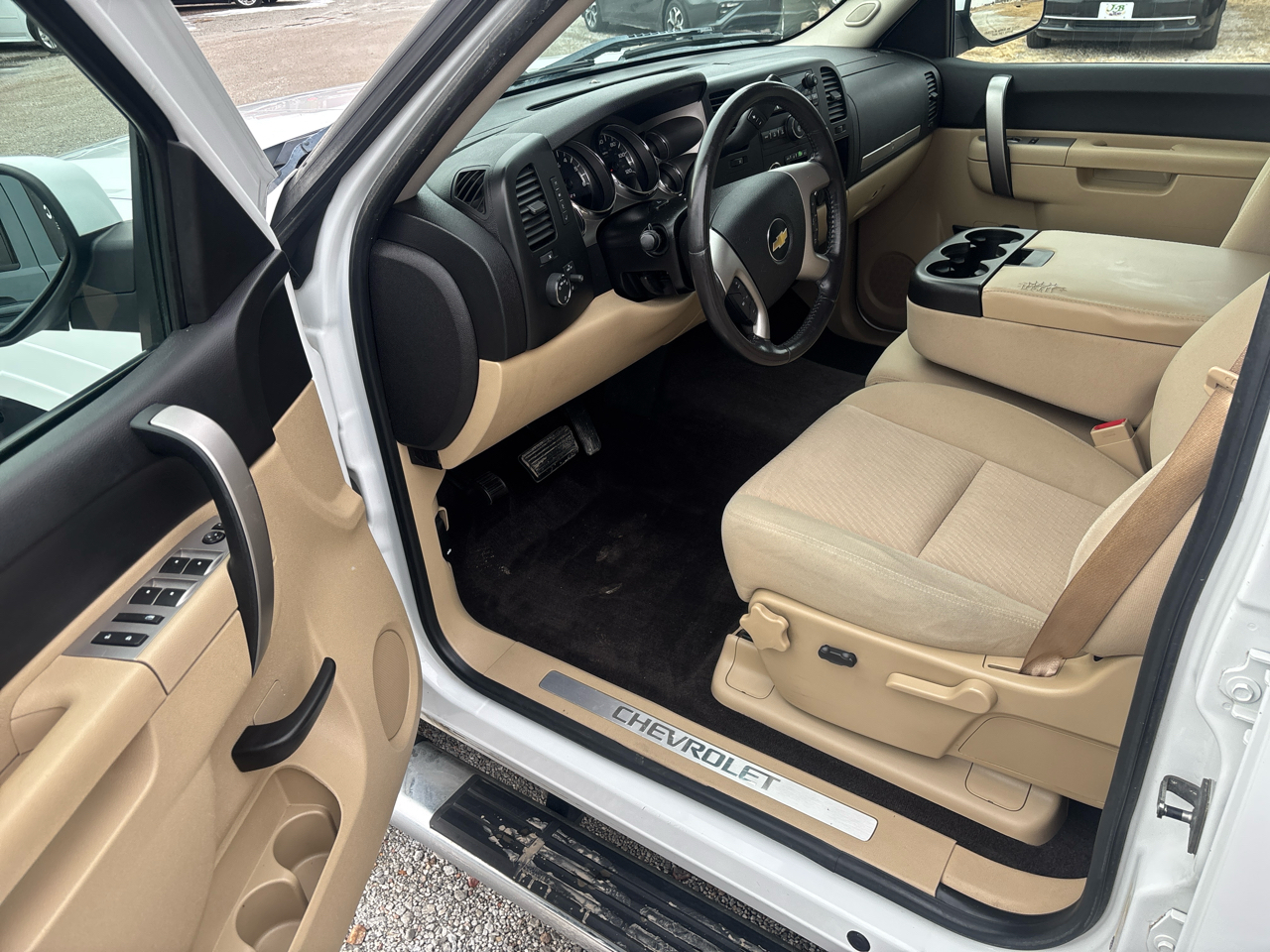 Chevrolet Silverado 1500 4WD Crew Cab 143.5" LT 2010