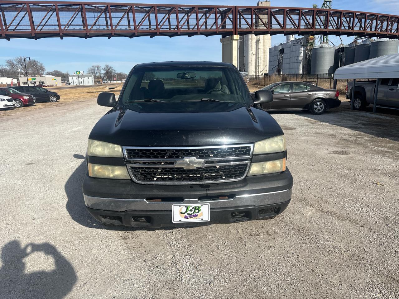 Chevrolet Silverado 1500 4WD Reg Cab 126" Work Truck 2006